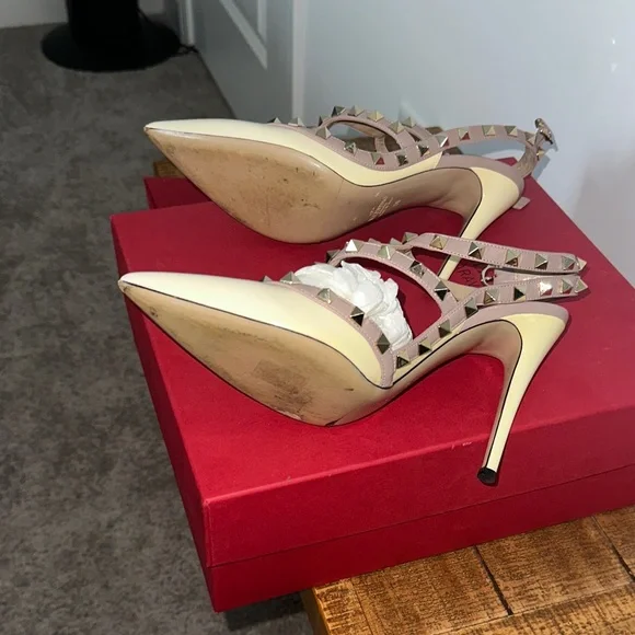 Valentino Garavani Cream and Tan Rockstud Heels - Picture 5 of 5